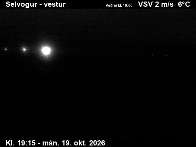 Latest image from the Selvogur road camera, looking west